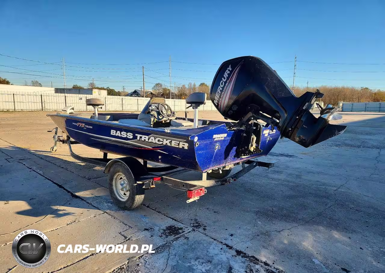 2015 Bass Tracker Boat VIN:BUJ17841L415 - 3