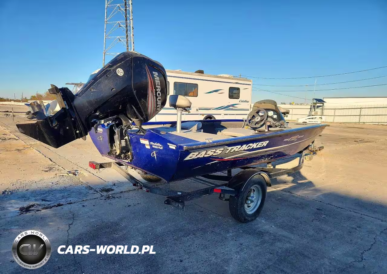 2015 Bass Tracker Boat VIN:BUJ17841L415 - 4