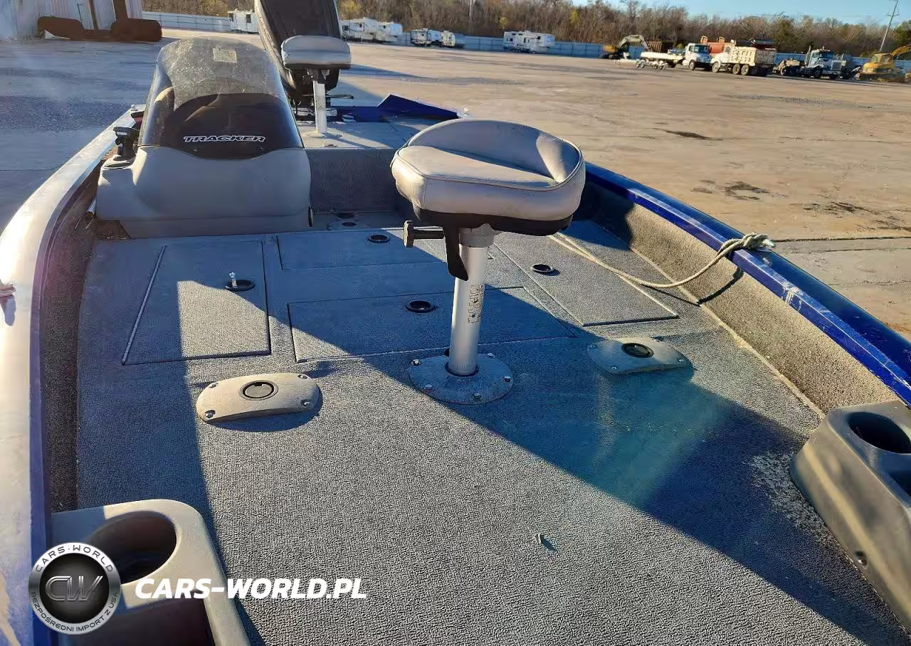 2015 Bass Tracker Boat VIN:BUJ17841L415 - 6