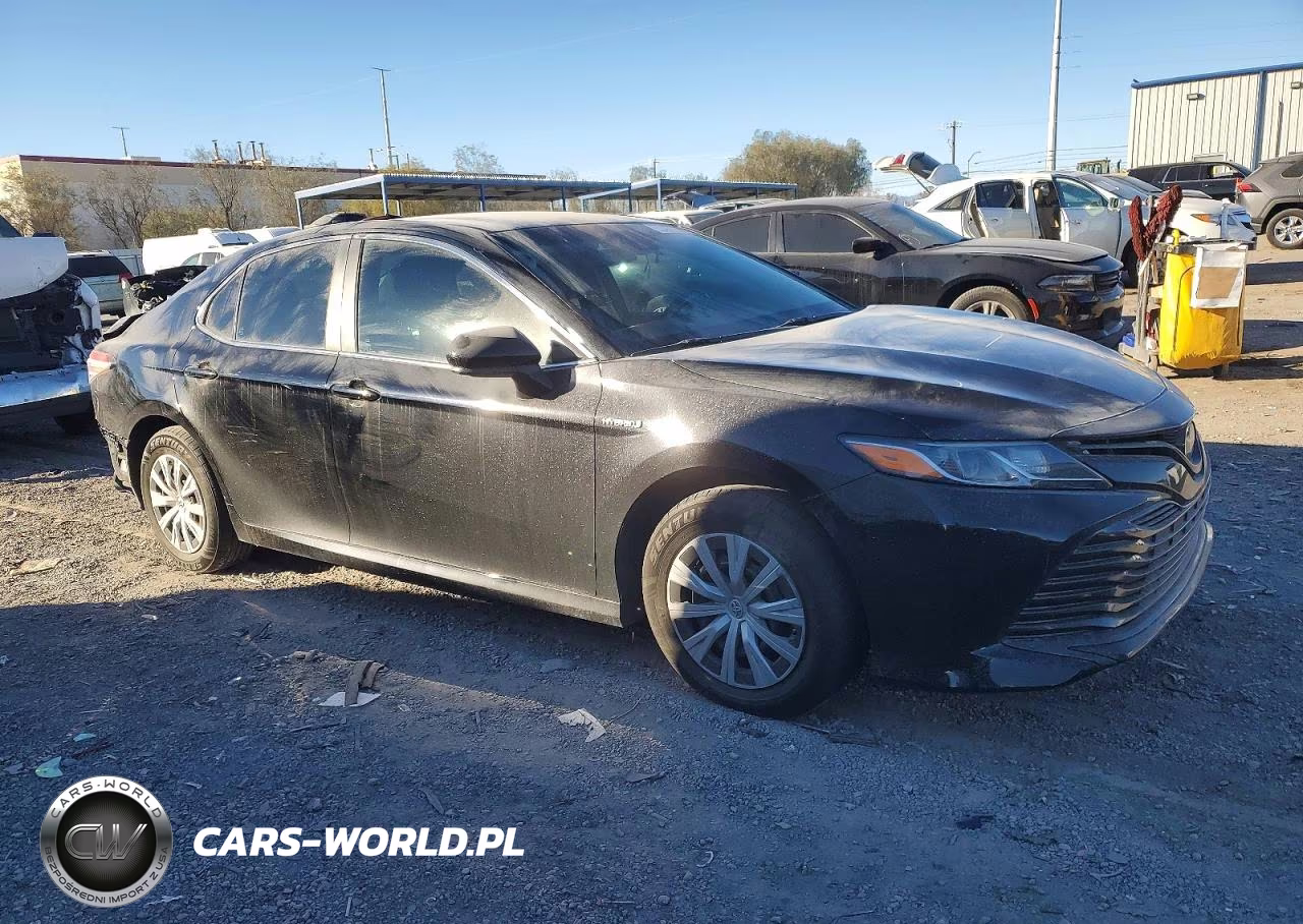 2018 Toyota Camry Le VIN:4T1B31HK2JU004603 - 4