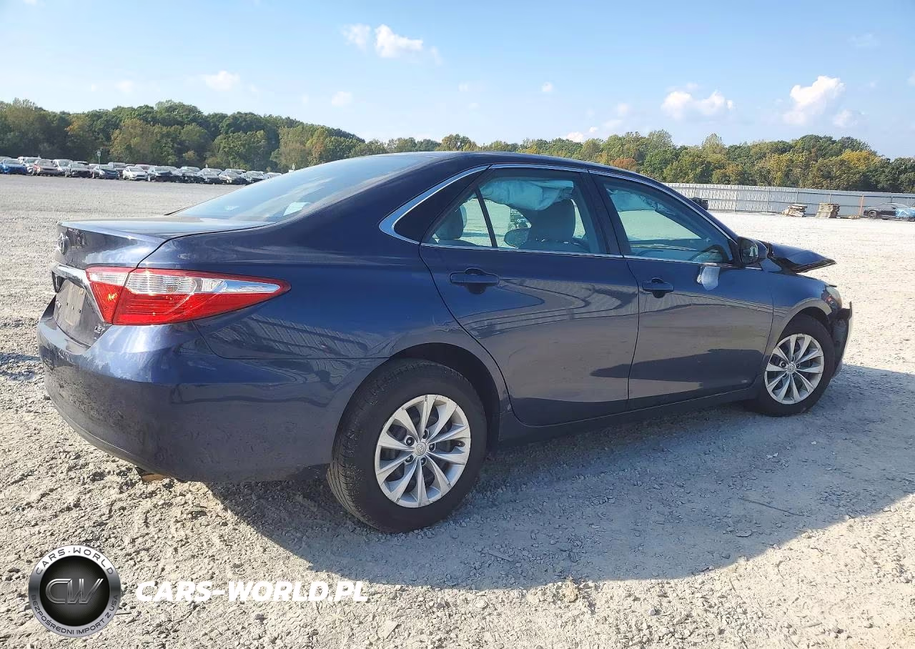 2015 Toyota Camry Le VIN:4T4BF1FK2FR515364 - 3