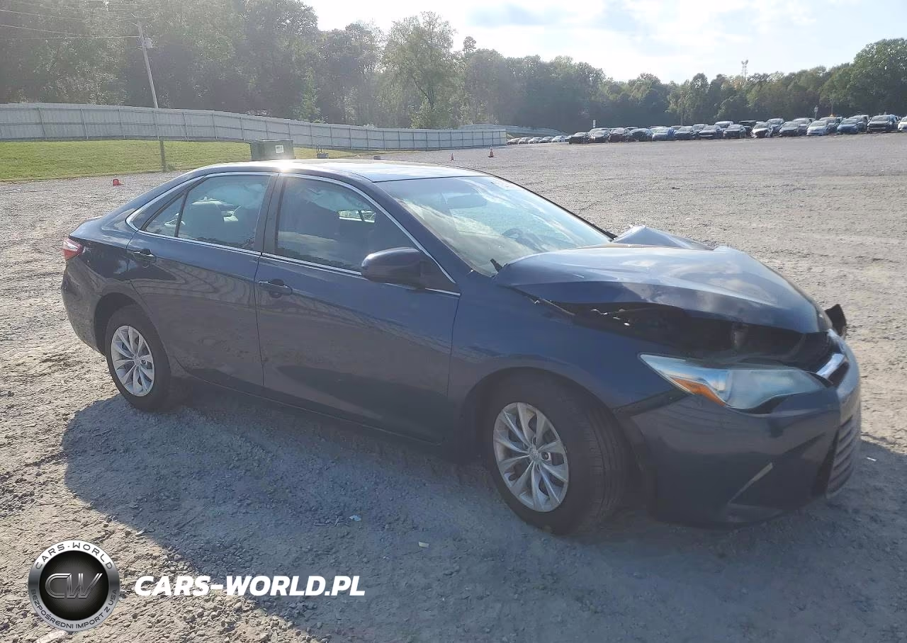 2015 Toyota Camry Le VIN:4T4BF1FK2FR515364 - 4