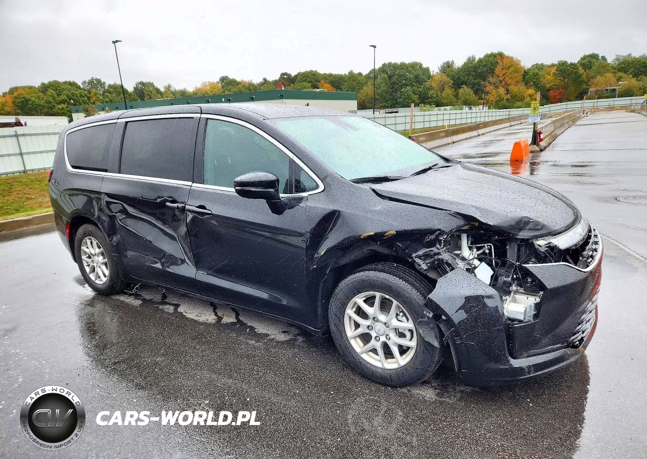 2027 Chrysler Pacifica Select VIN:2C4RC1BG0VR573637 - 4