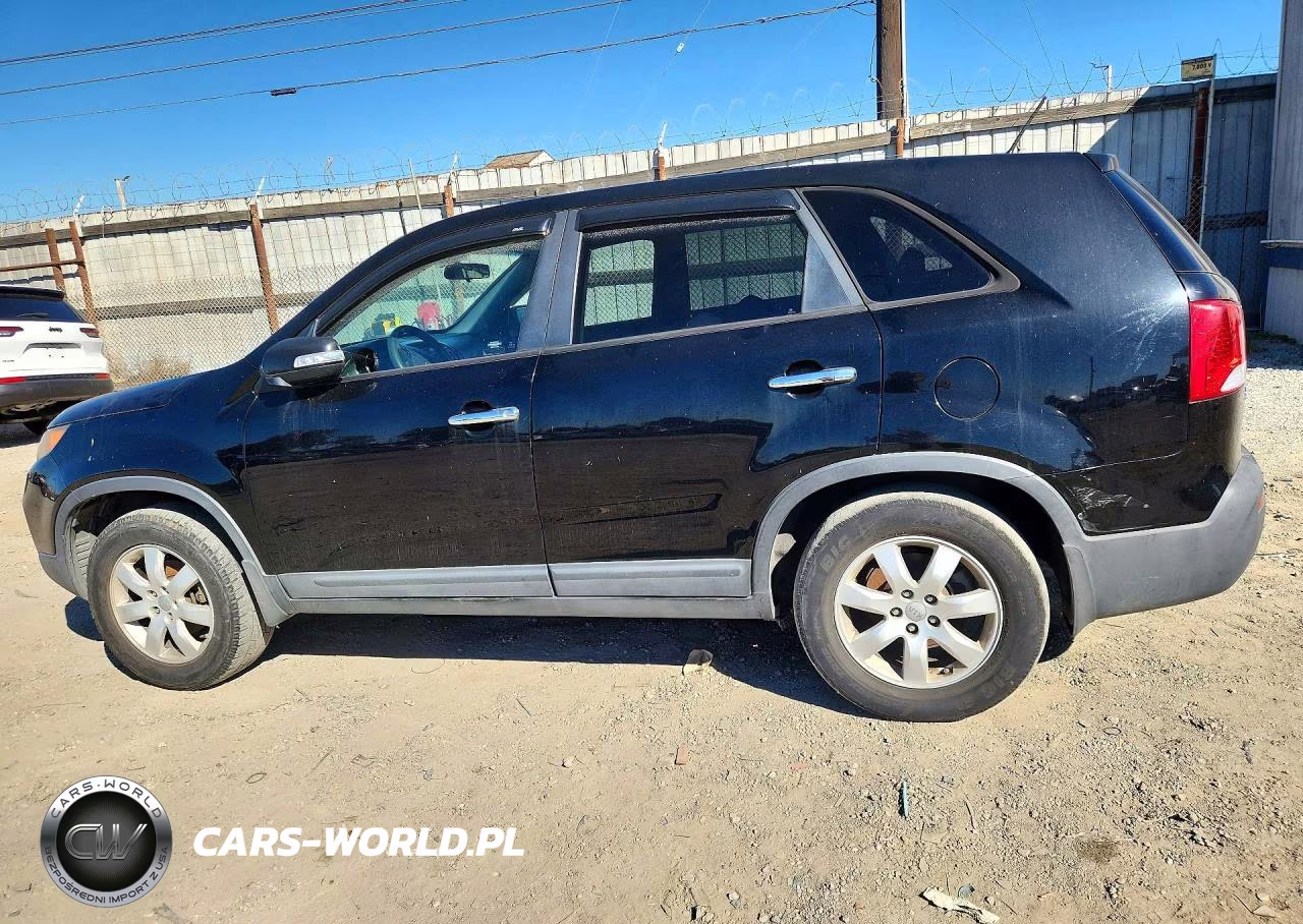 2013 Kia Sorento Lx VIN:5XYKT3A15DG313747 - 2