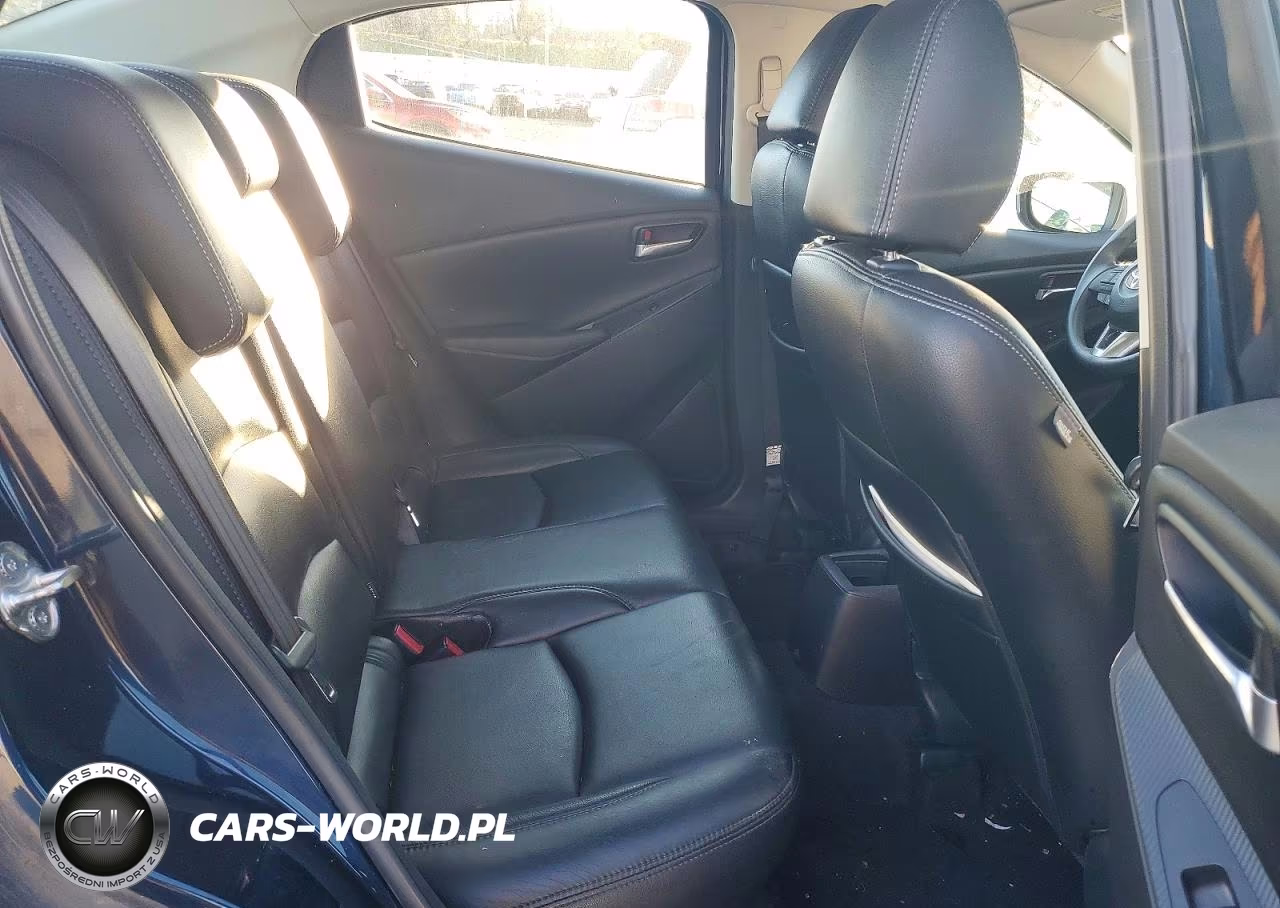 2017 Toyota Yaris Ia VIN:3MYDLBYV1HY164199 - 10