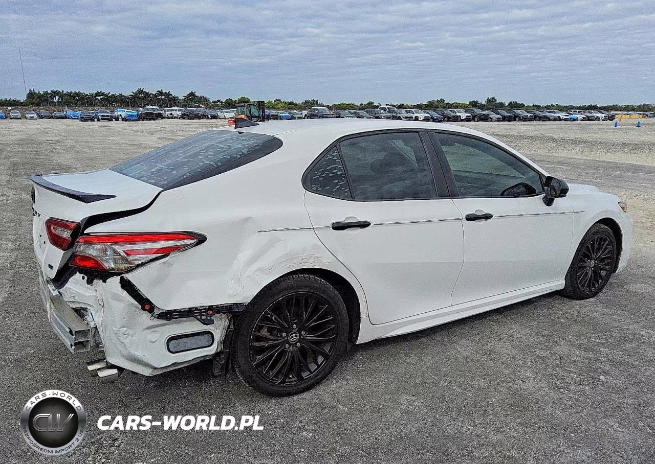 2019 Toyota Camry L VIN:4T1B11HK5KU261164 - 3