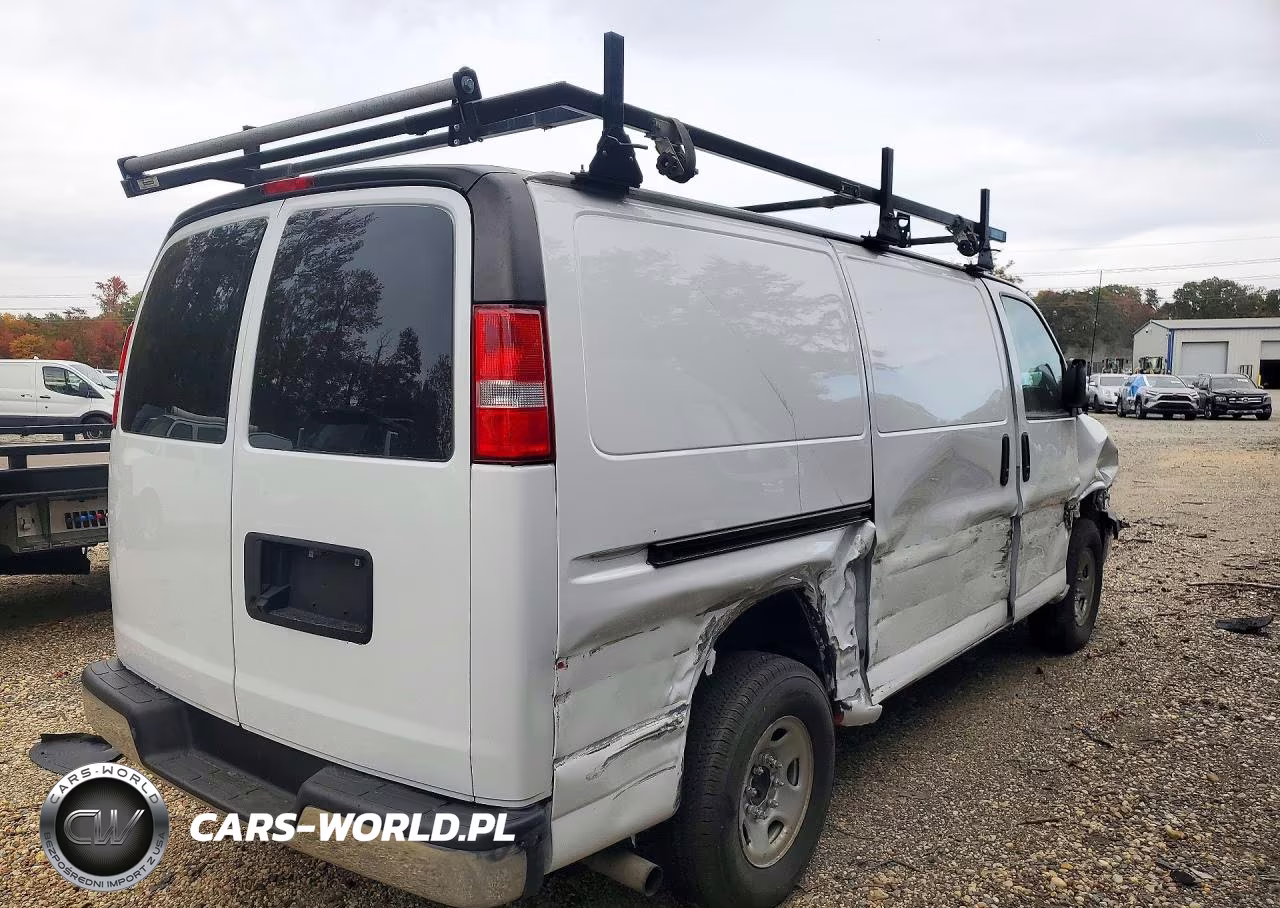 2023 Chevrolet Express G2500 VIN:1GCWGAFP2P1247279 - 3