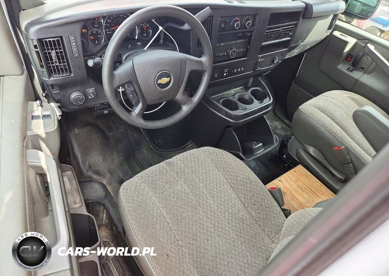 2023 Chevrolet Express G2500 VIN:1GCWGAFP2P1247279 - 8