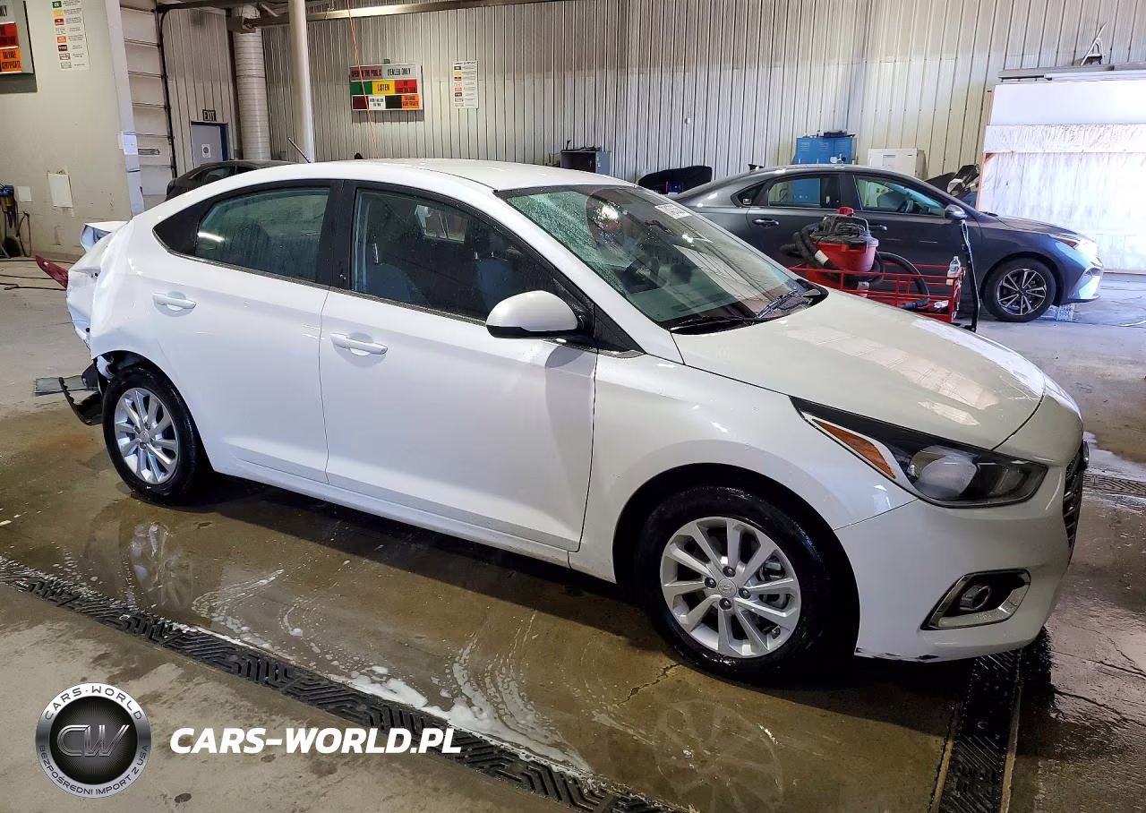 2019 Hyundai Accent Sel VIN:3KPC24A30KE070325 - 4