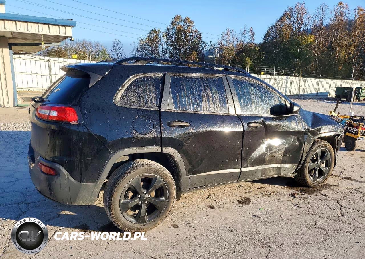 2017 Jeep Cherokee Sport VIN:1C4PJLAB1HW661879 - 3