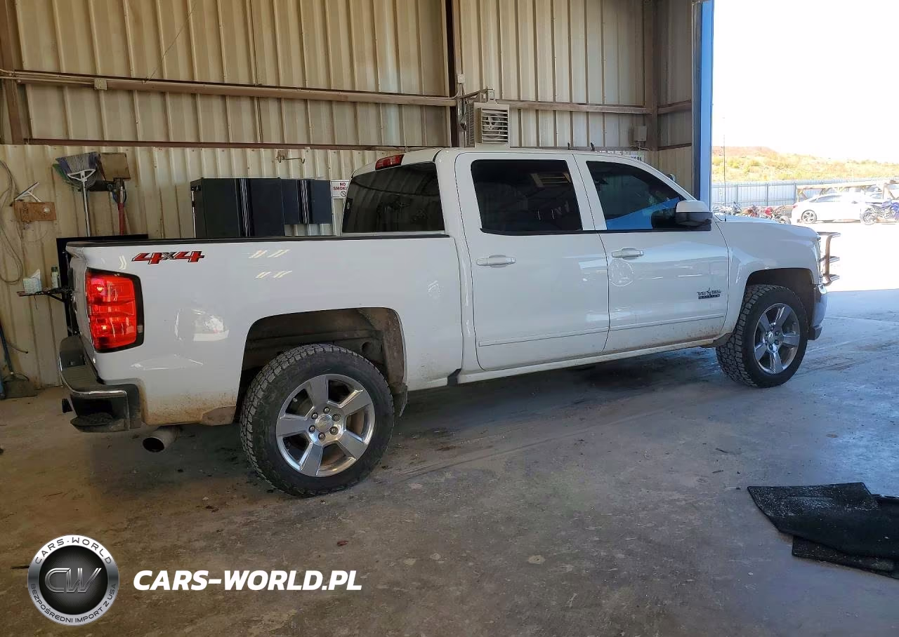 2018 Chevrolet Silverado K1500 Lt VIN:3GCUKREC0JG594945 - 3