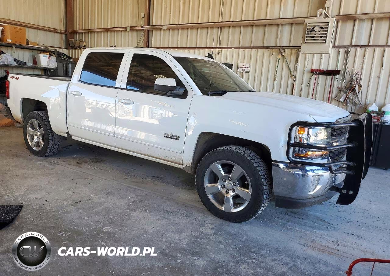 2018 Chevrolet Silverado K1500 Lt VIN:3GCUKREC0JG594945 - 4