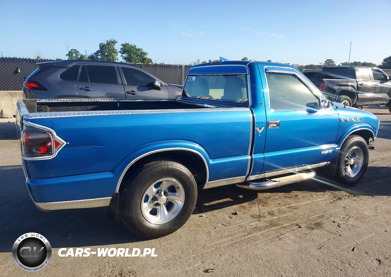 2000 Chevrolet S Truck S10 VIN:1GCCS1450YK281588 - 3