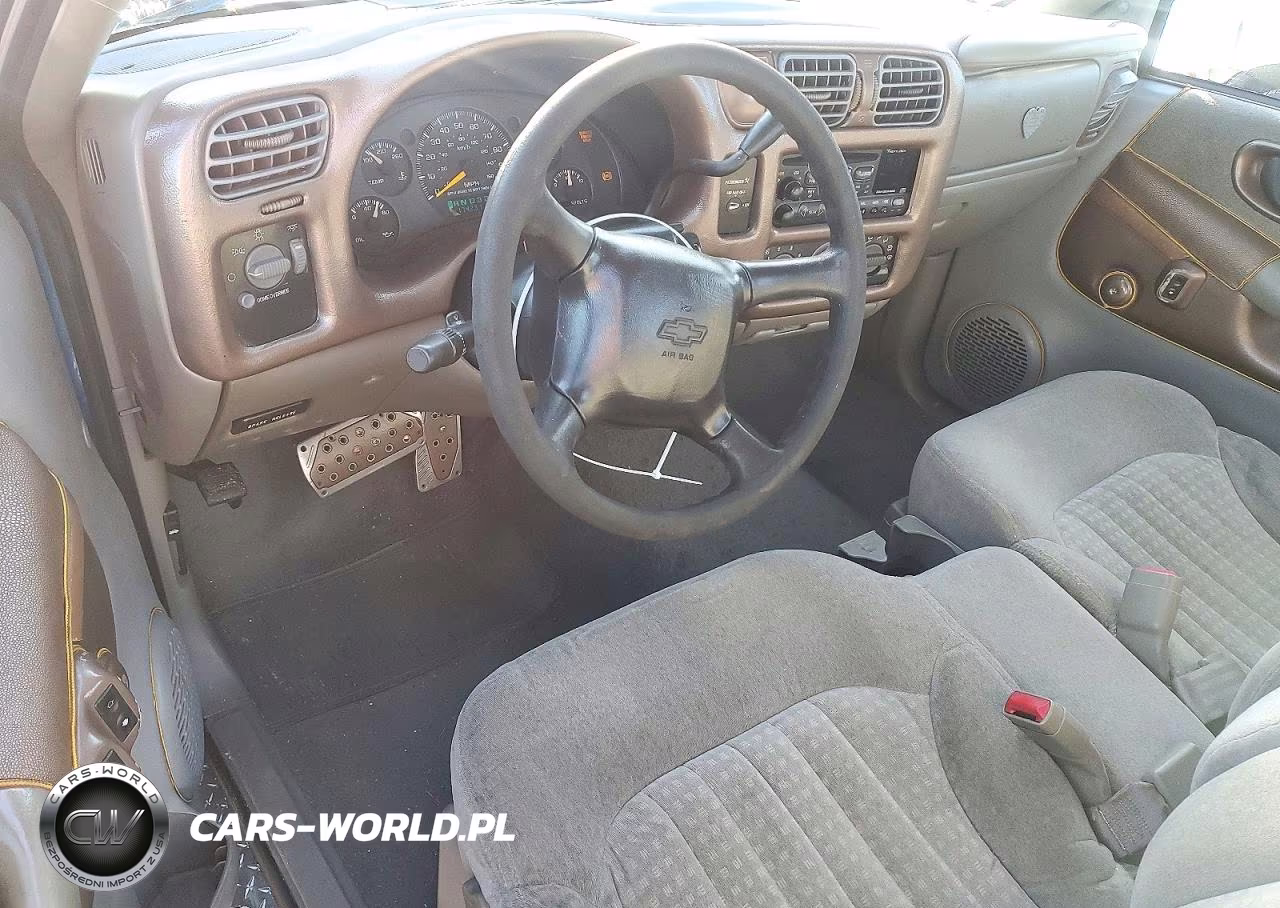 2000 Chevrolet S Truck S10 VIN:1GCCS1450YK281588 - 8