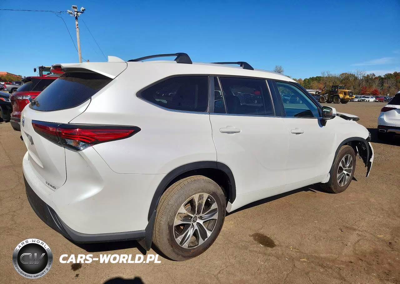 2023 Toyota Highlander Xle VIN:5TDKDRBH9PS033235 - 3