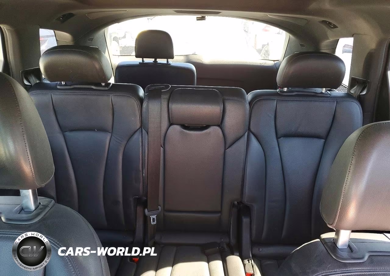 2017 Audi Q7 Premium Plus VIN:WA1LAAF73HD027535 - 10