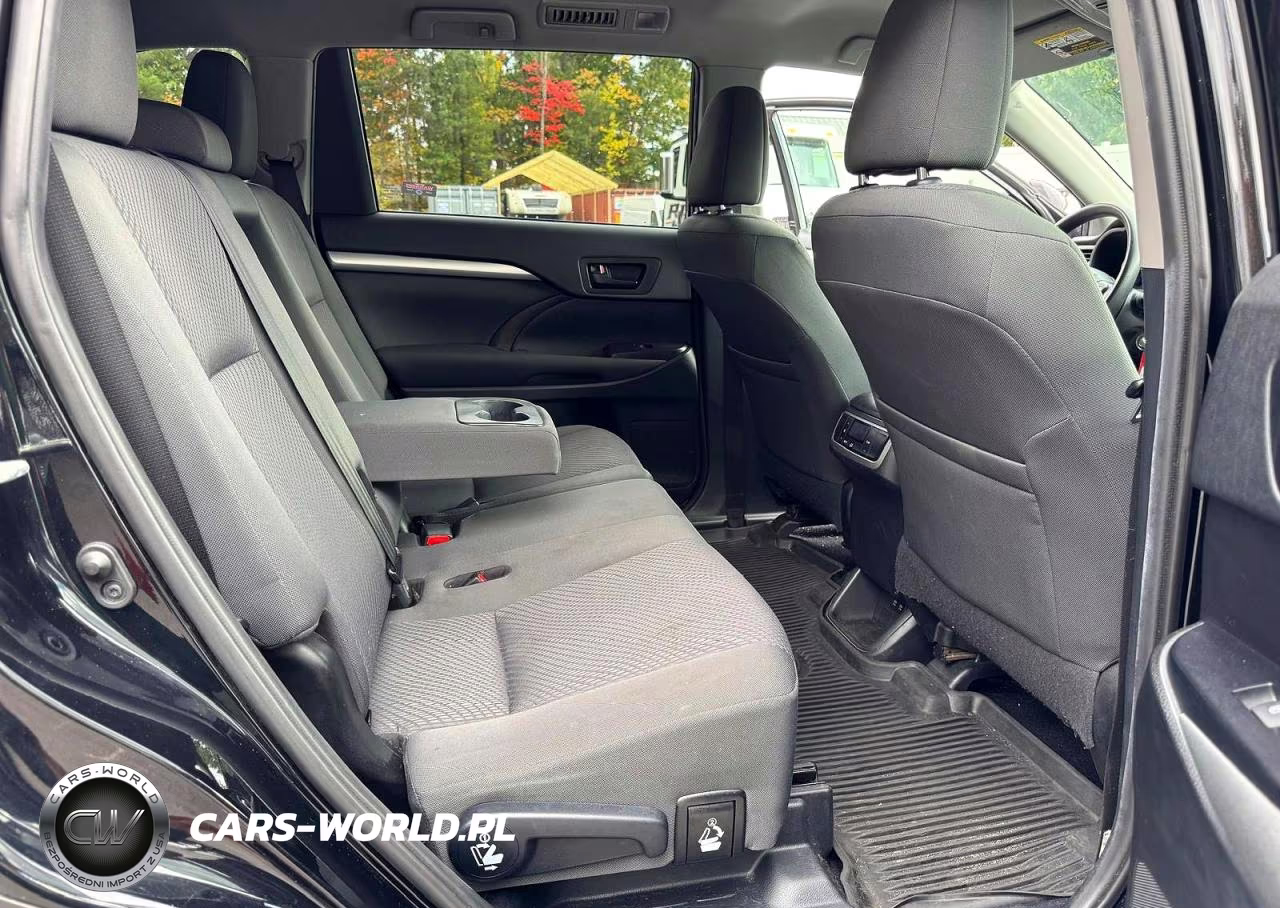 2019 Toyota Highlander Le VIN:5TDBZRFH1KS964588 - 7