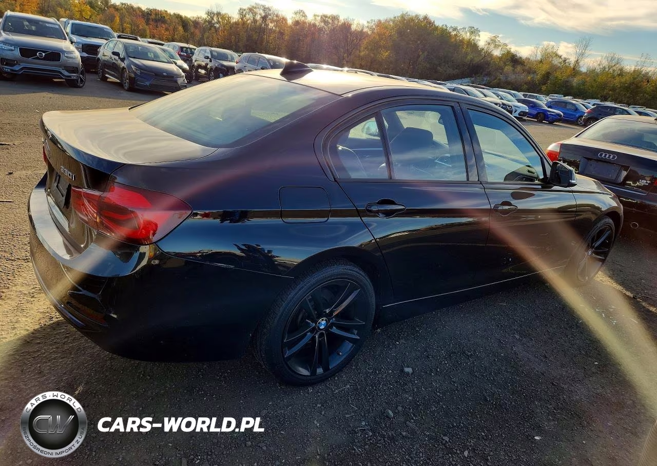 2018 BMW 330 Xi VIN:WBA8D9G55JNU67364 - 3