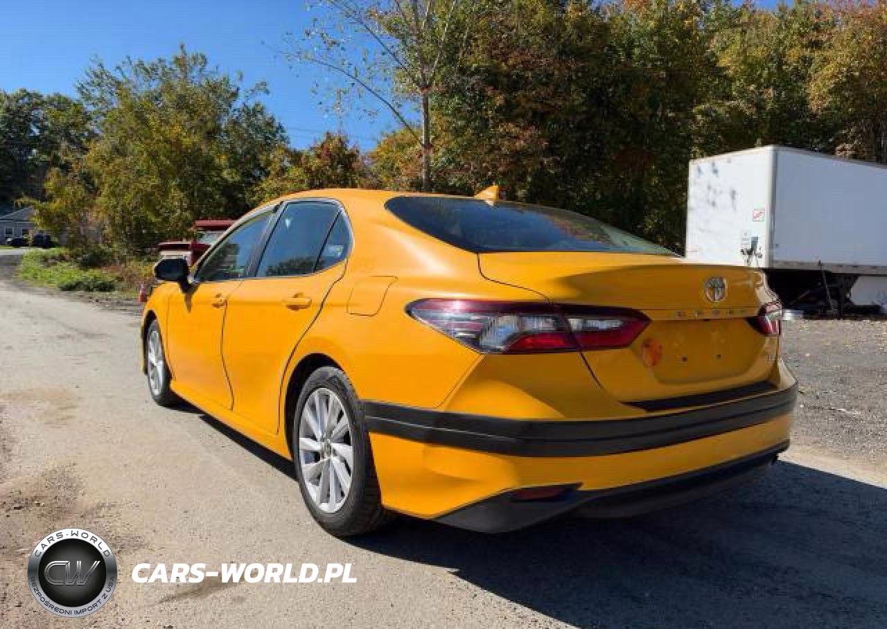 2022 Toyota Camry Le VIN:4T1C11AK5NU621780 - 3