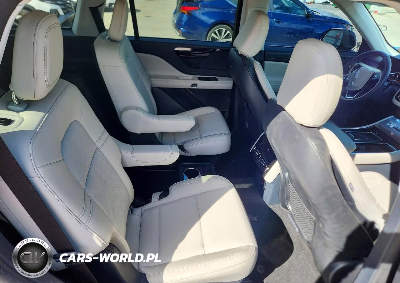 2025 Lincoln Aviator VIN:5LM5J6WC2SGL15957 - 11