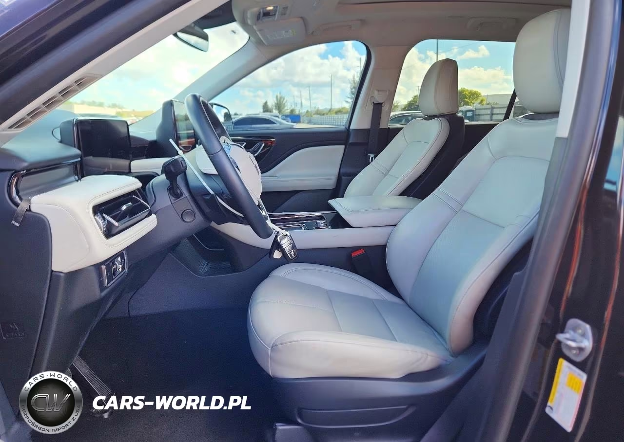 2025 Lincoln Aviator VIN:5LM5J6WC2SGL15957 - 7