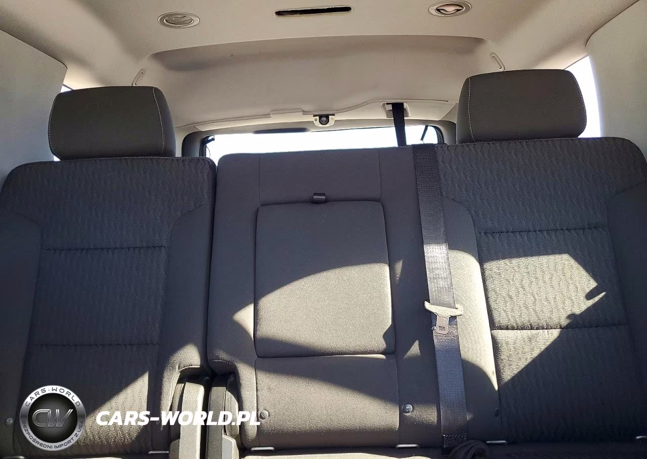 2019 Chevrolet Tahoe K1500 VIN:1GNSKEEC4KR275959 - 10