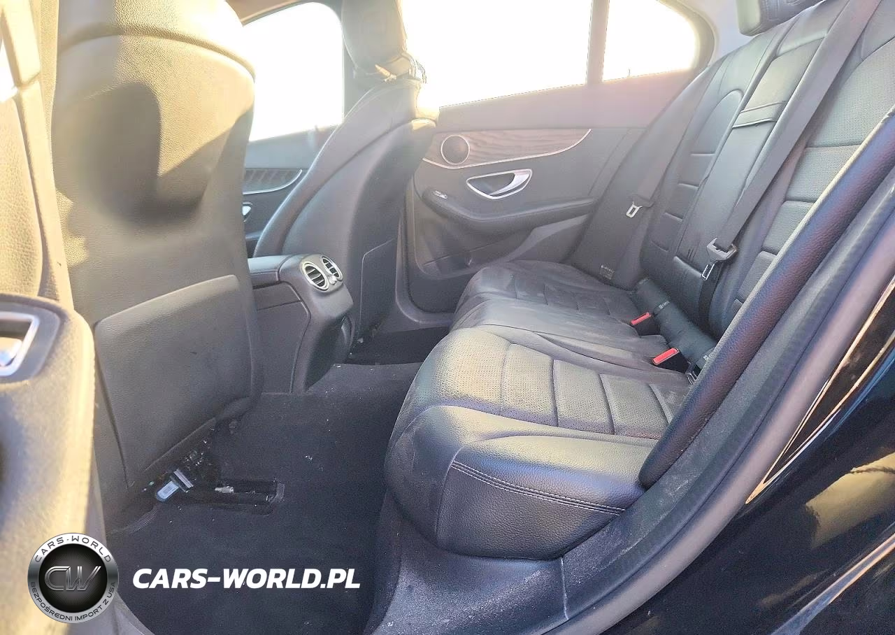 2016 Mercedes-Benz C 300 VIN:55SWF4JBXGU157822 - 10