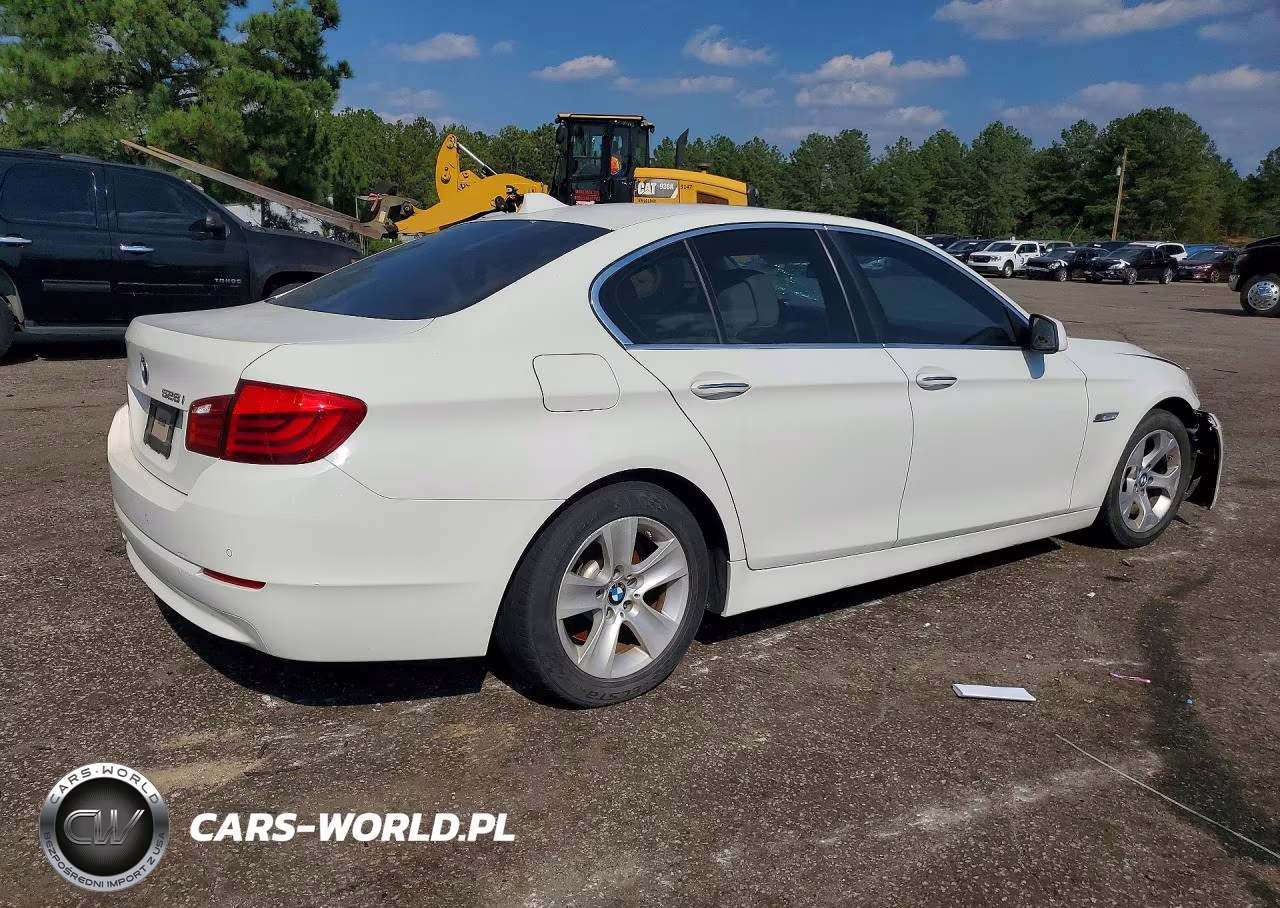 2012 BMW 528 I VIN:WBAXG5C56CDY30085 - 3