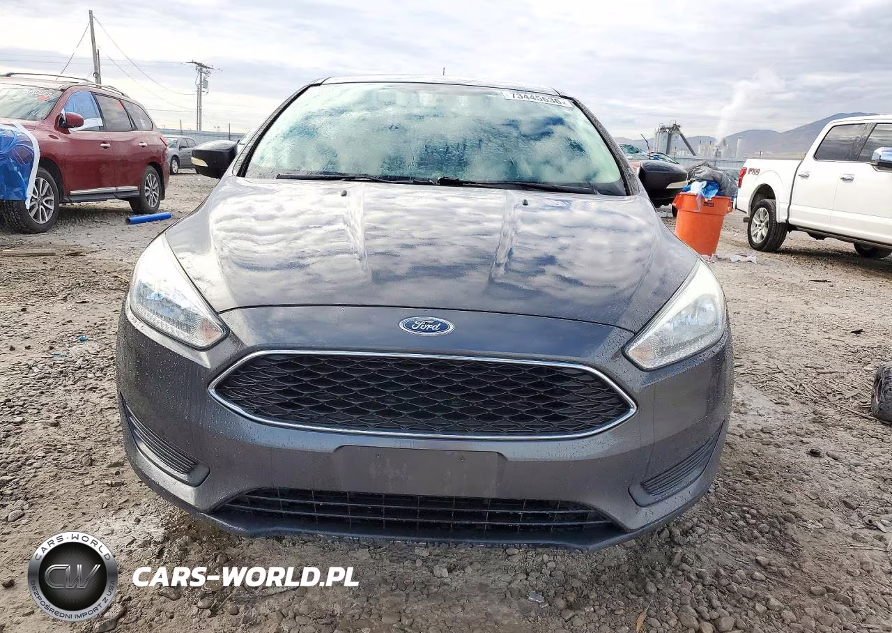 2015 Ford Focus Se VIN:1FADP3K27FL221394 - 5