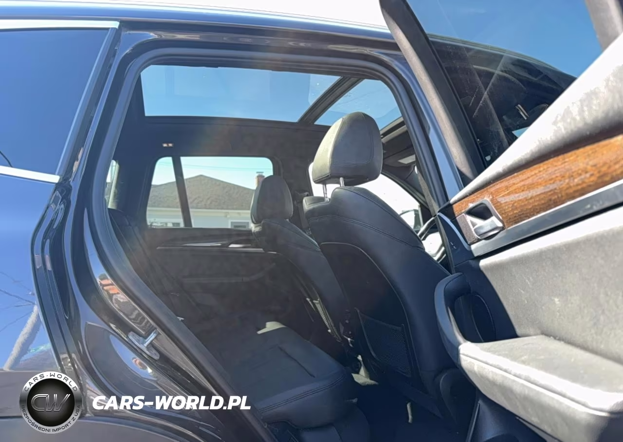 2019 BMW X3 xDrive30I VIN:5UXTR9C5XKLP94228 - 6