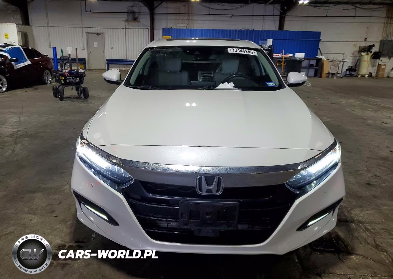2018 Honda Accord Touring VIN:1HGCV2F99JA041675 - 5