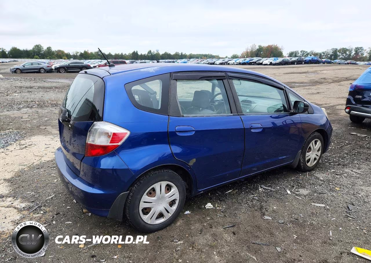 2010 Honda Fit VIN:JHMGE8H29AC015325 - 3