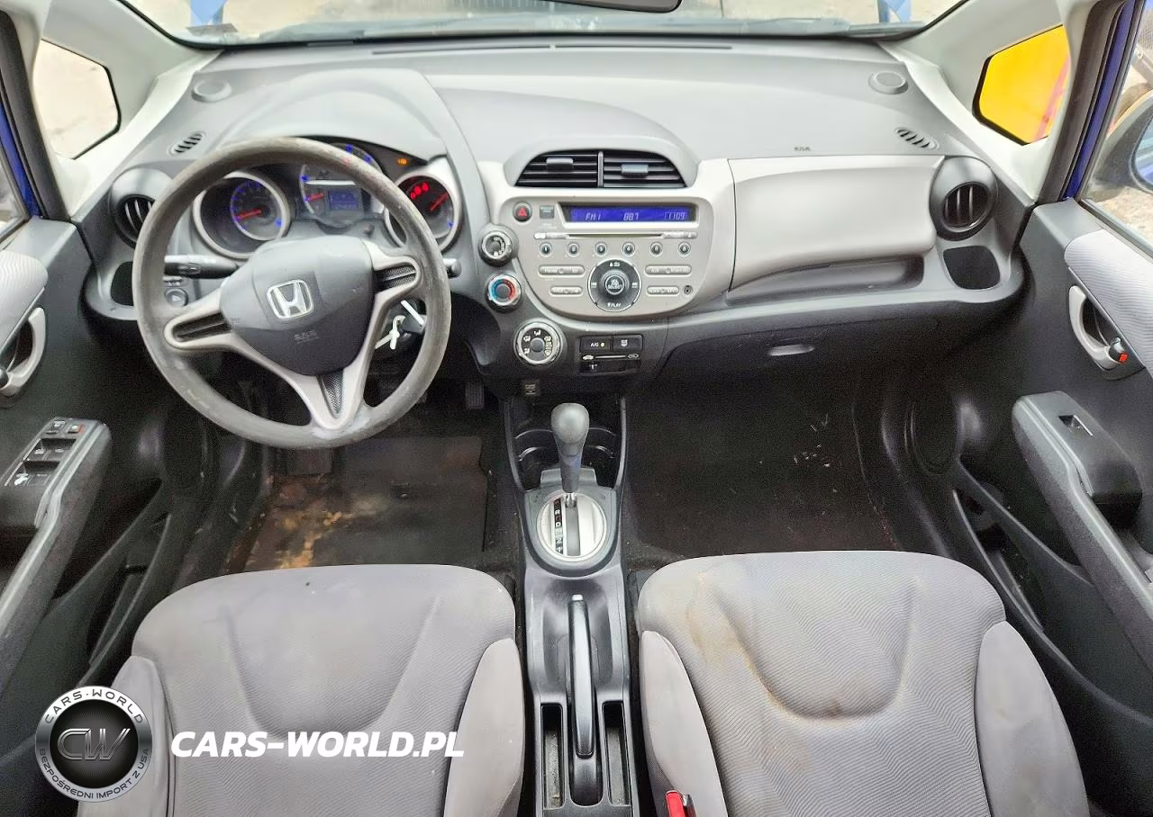 2010 Honda Fit VIN:JHMGE8H29AC015325 - 8