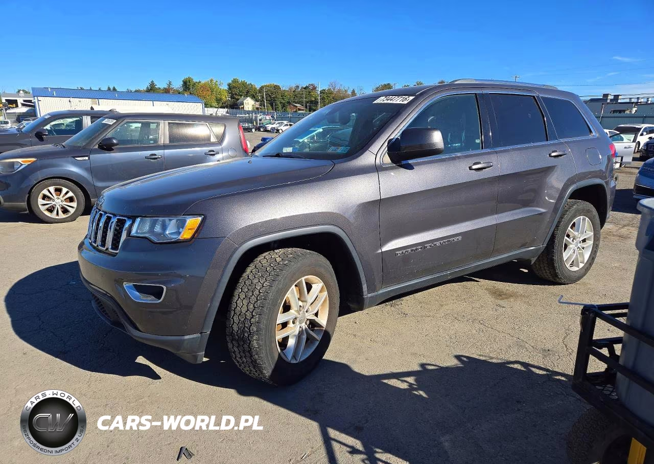 2017 Jeep Grand Cherokee Laredo VIN:1C4RJFAG5HC784401 - 1