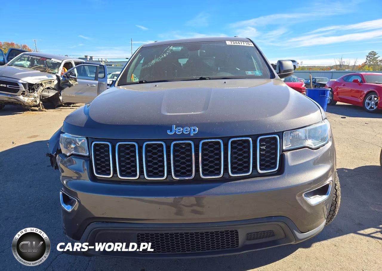 2017 Jeep Grand Cherokee Laredo VIN:1C4RJFAG5HC784401 - 5