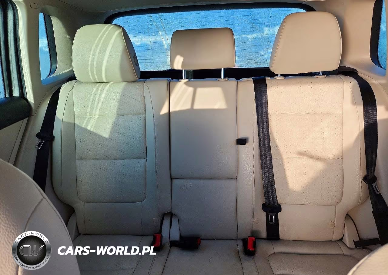 2012 Volkswagen Tiguan S VIN:WVGAV7AX2CW000282 - 10
