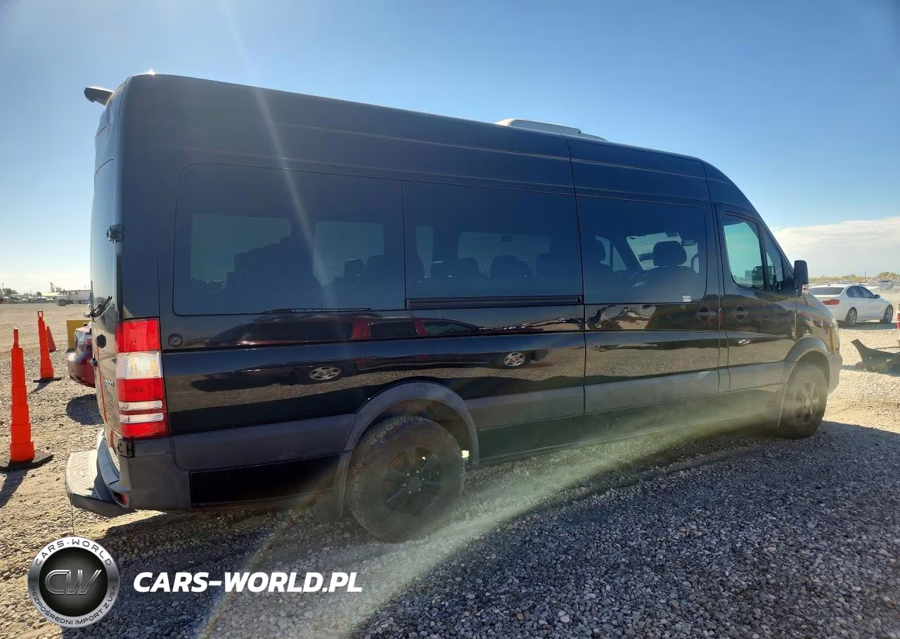 2018 Mercedes-Benz Sprinter 2500 VIN:WDZPE8CD4JP645353 - 3