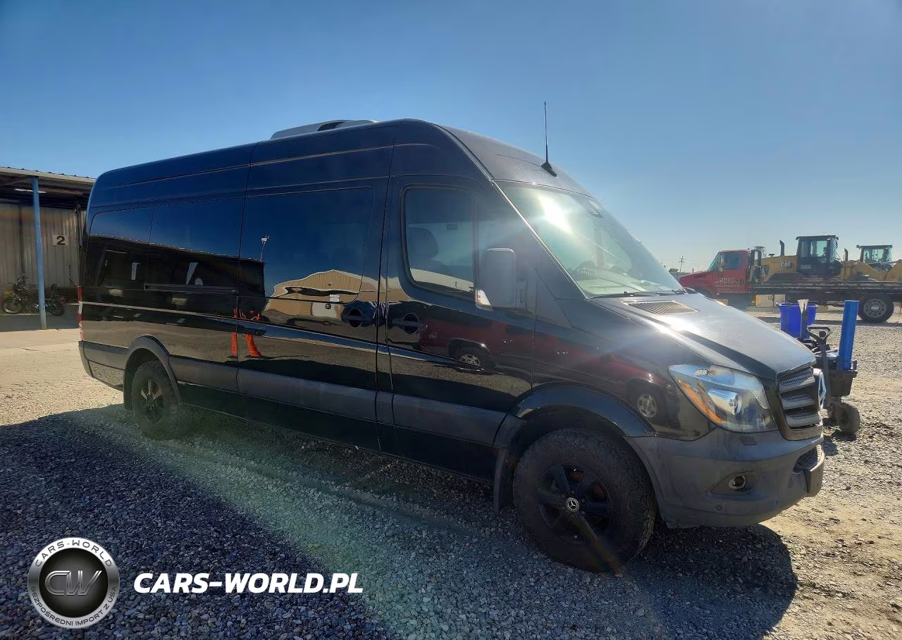 2018 Mercedes-Benz Sprinter 2500 VIN:WDZPE8CD4JP645353 - 4