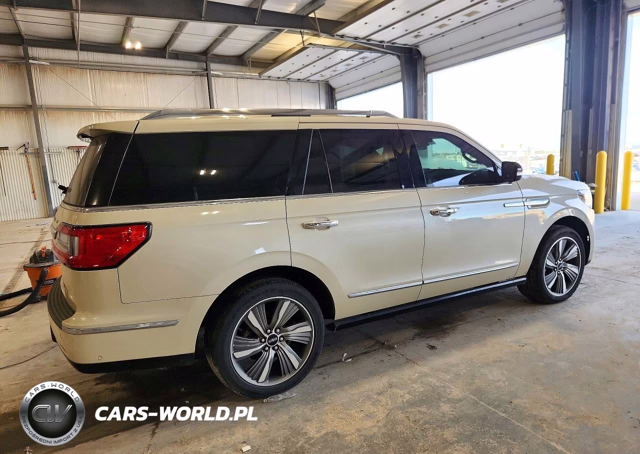 2018 Lincoln Navigator Reserve VIN:5LMJJ2LT0JEL03649 - 3