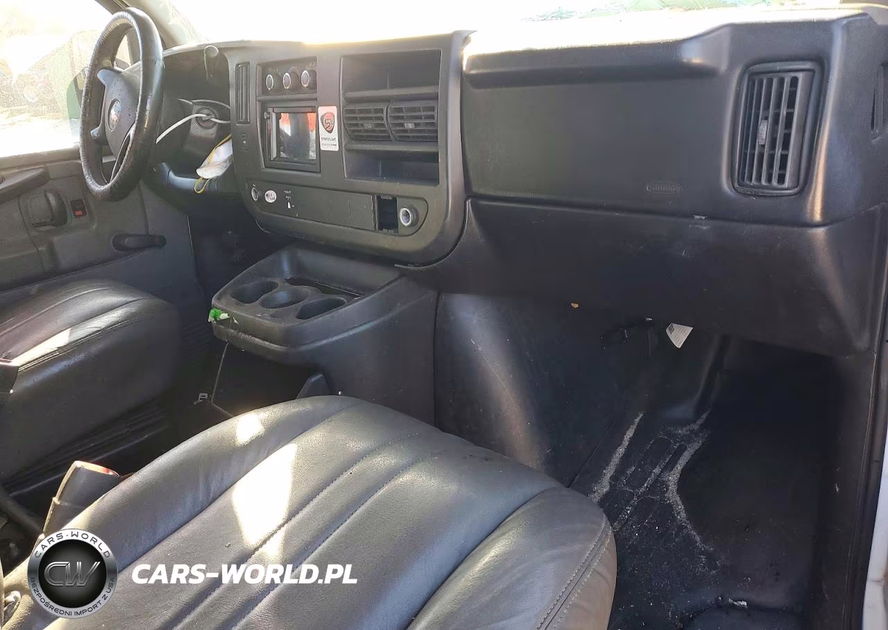 2009 Chevrolet Express G2500 VIN:1GCGG25CX91135468 - 8