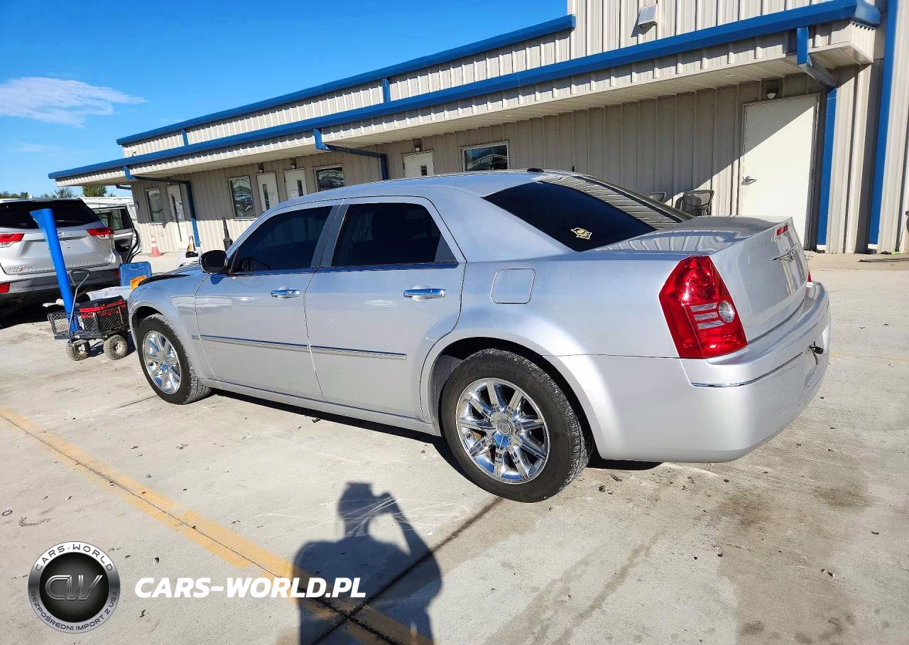 2010 Chrysler 300 Touring VIN:2C3CA5CV6AH329432 - 2