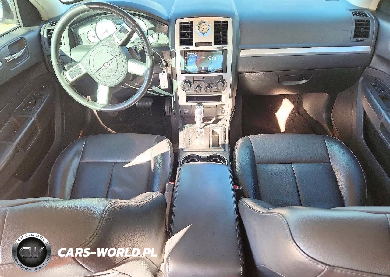 2010 Chrysler 300 Touring VIN:2C3CA5CV6AH329432 - 8