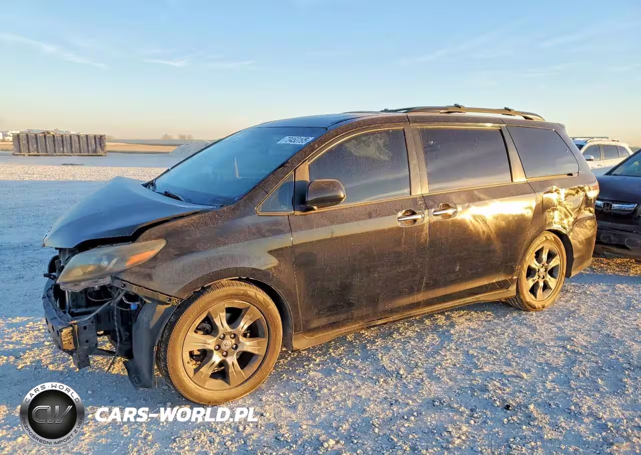 2015 Toyota Sienna Sport