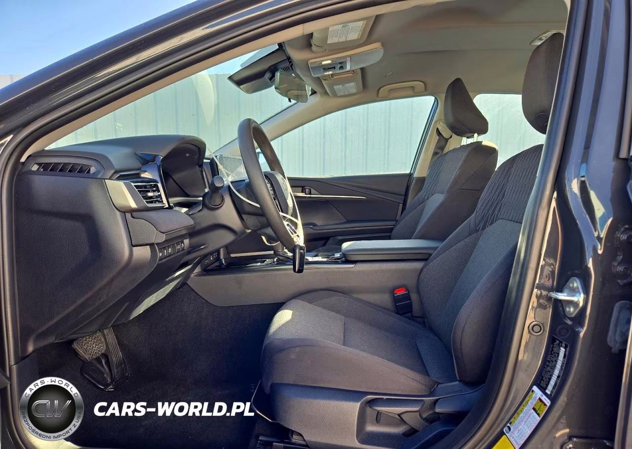 2026 Toyota Camry Le VIN:4T1DAACK0TU223584 - 7