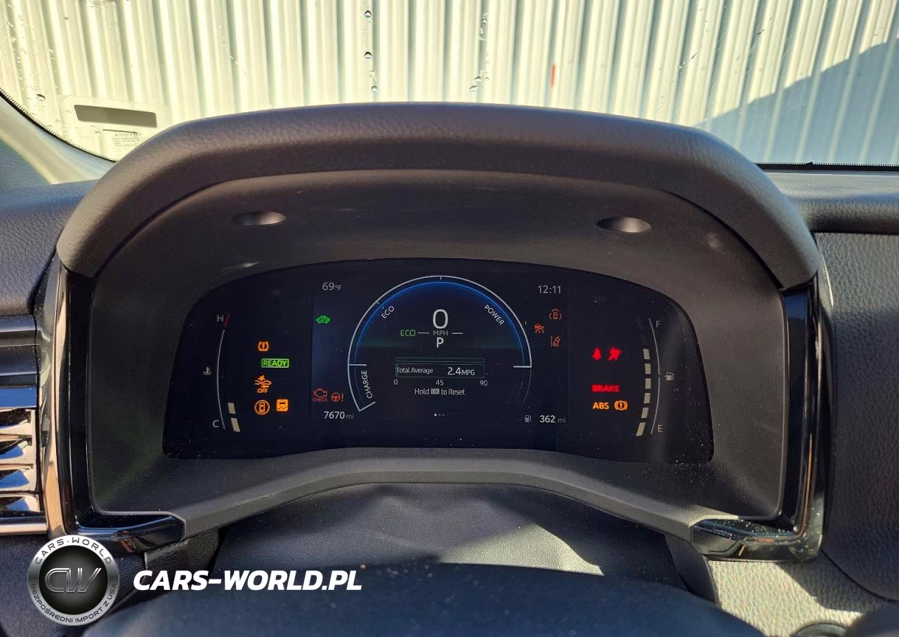 2026 Toyota Camry Le VIN:4T1DAACK0TU223584 - 9