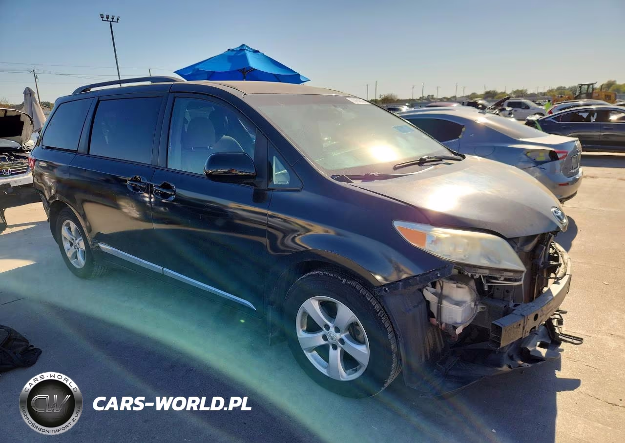 2015 Toyota Sienna Le VIN:5TDKK3DC6FS600018 - 4