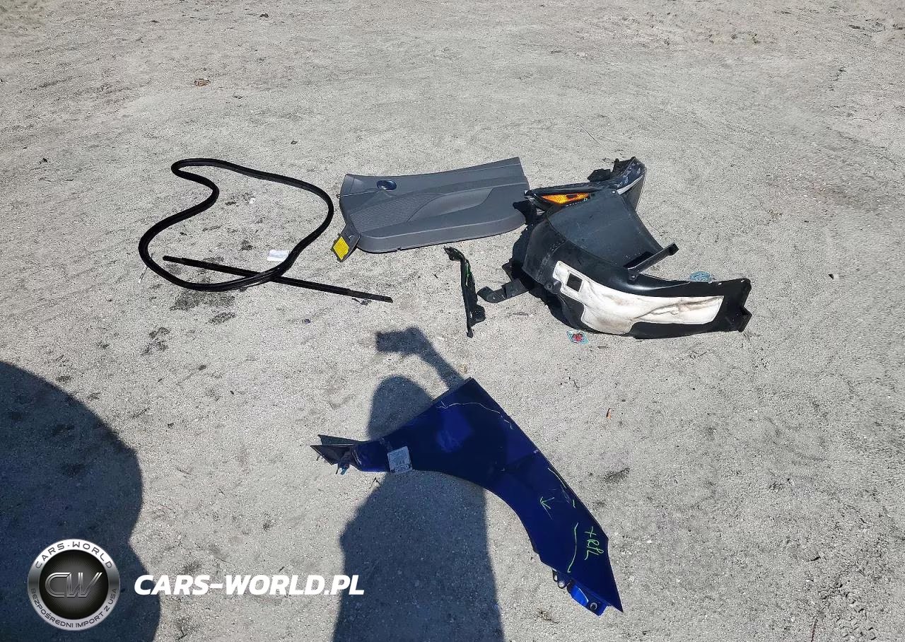 2023 Hyundai Elantra Sel VIN:KMHLM4AG6PU439447 - 12