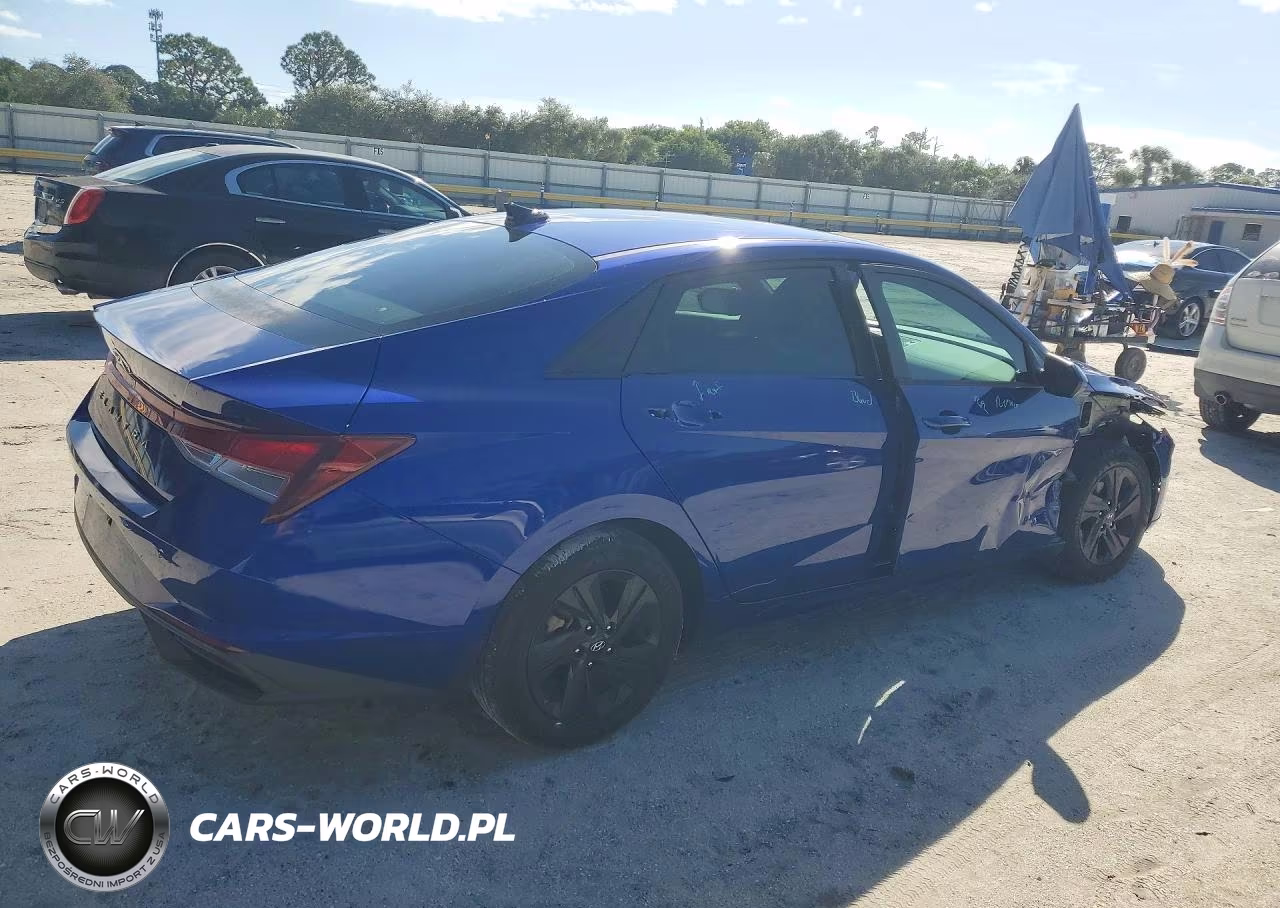 2023 Hyundai Elantra Sel VIN:KMHLM4AG6PU439447 - 3