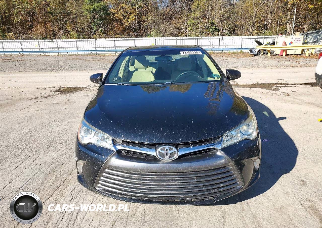 2015 Toyota Camry Le VIN:4T4BF1FK2FR445932 - 5