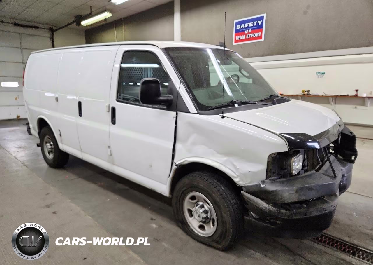 2017 Chevrolet Express G2500 VIN:1GCWGAFF4H1109123 - 4